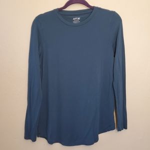 Apt. 9 Green Modern Essentials Crewneck Longsleeve